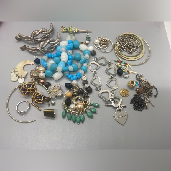 Jewelry - FINAL DROP 💰 Costume Jewelry Parts Lot #6917